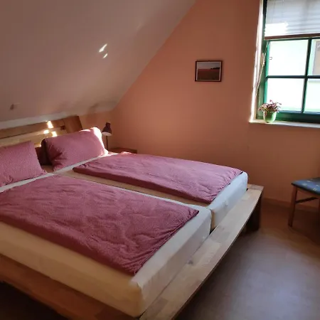 Thum Apartment *